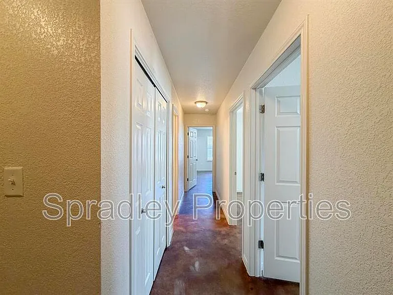 112B Andy Ln — Photo 9