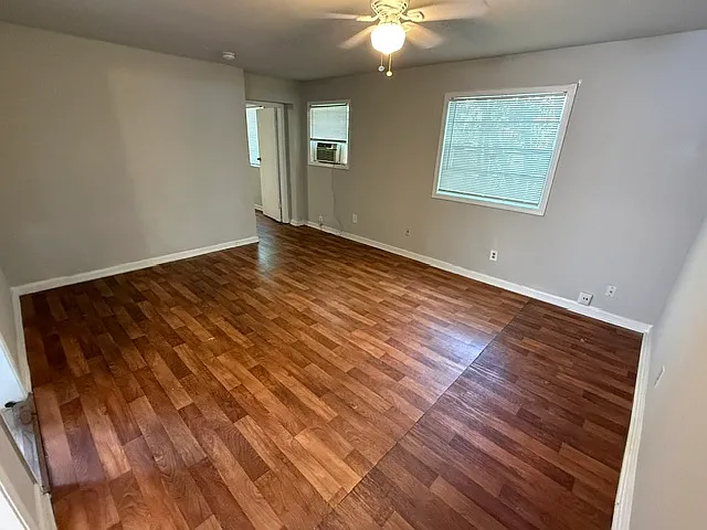 44 Delta Place - 05 — Photo 2