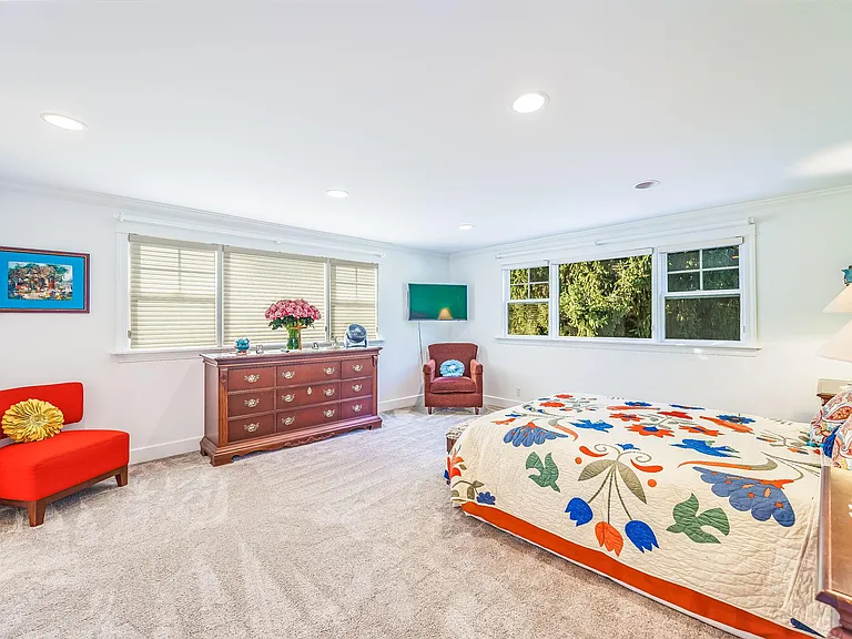 10648 NE 47th Pl — Photo 33