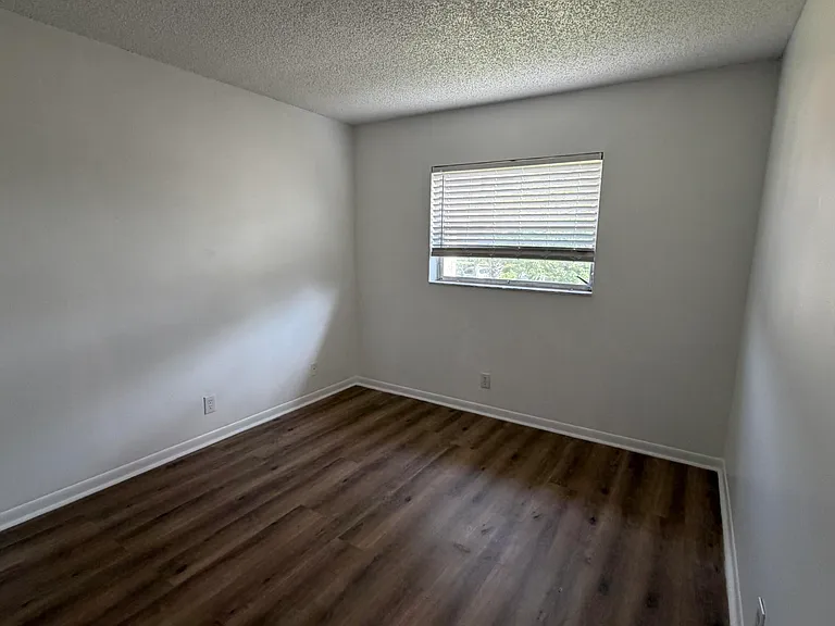 5186 NE 6th Ave #721 — Photo 10