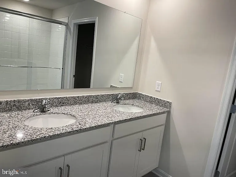 110 Gossard Way — Photo 23