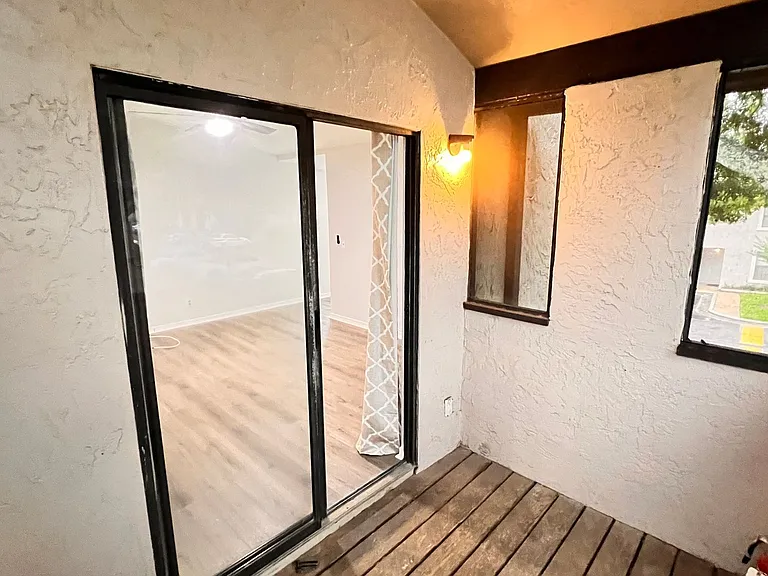 3043 Antique Oaks Cir #170 — Photo 6