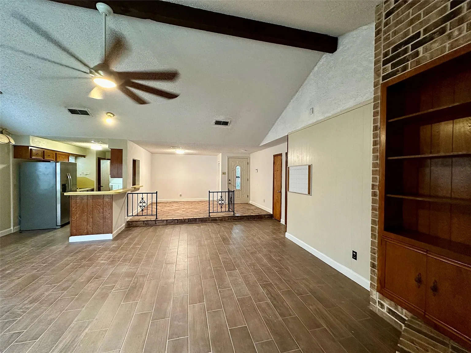 4 bed, 2.0 bath, 1480 sqft, $2,000 — Photo 4
