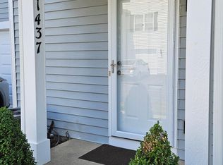 1437 Orleans Dr, Mundelein, IL