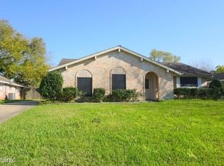 2104 Savanna Ct N, League City, TX 77573