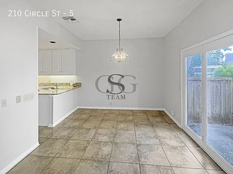 210 Circle St #5 — Photo 11