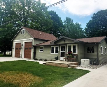139 Mary Rd, Houghton Lake, MI, 48629