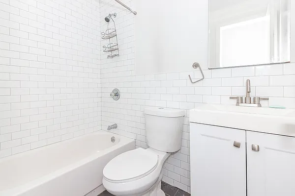 Rented by MySpaceNYC | media 24