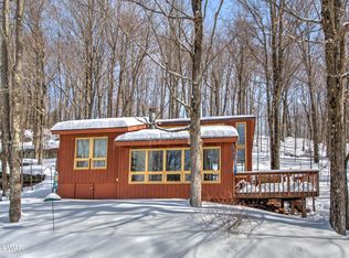 170 Ridgeview Dr, Lake Ariel, PA 18436