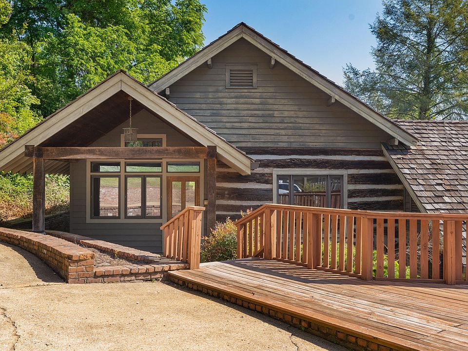 13th image of 2910 Crest Terrace Dr