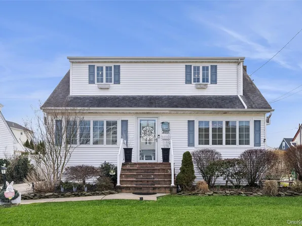 2576 Legion Street, Bellmore, NY 11710