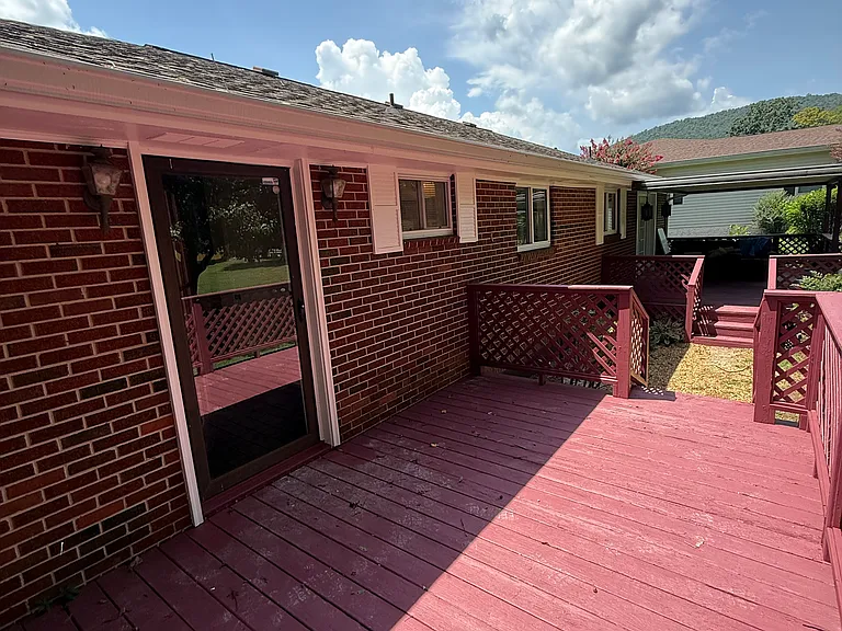 3223 Mountain View Dr — Photo 30
