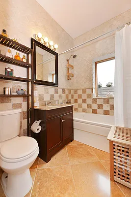 Sold by Realty Collective | media 8