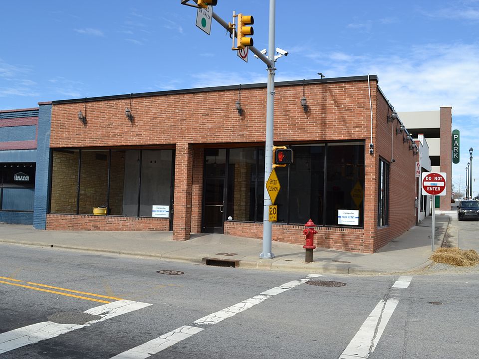 1st image of 123 E 5th St
