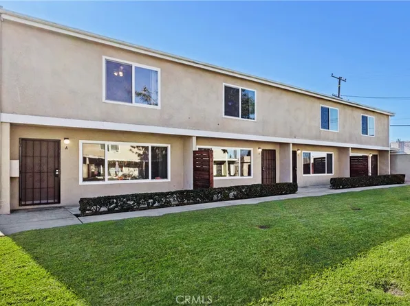 2937 Mendoza Dr, Costa Mesa, CA 92626