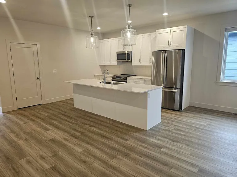 4716 Ravenwood Dr — Photo 8