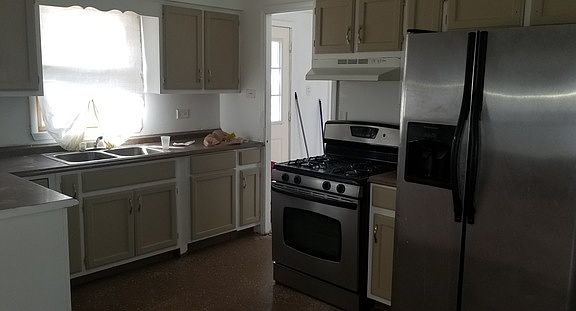 3rd image of 353 Marquette St