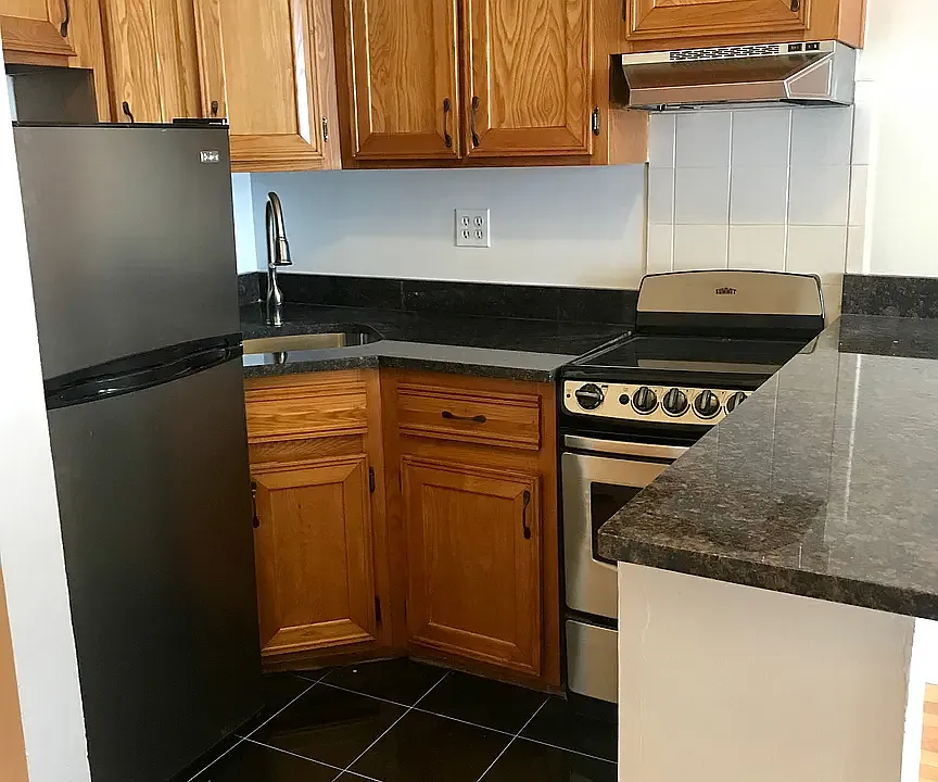 908 Amsterdam Ave #5C