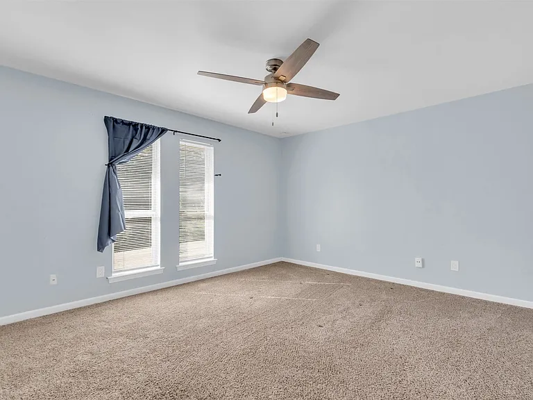 4688 Matilda St #H — Photo 12