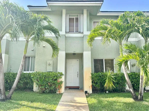 121 HIDDEN CT Road #11-C, Hollywood, FL 33023