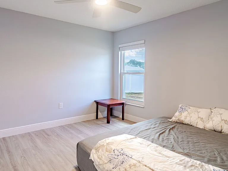 868 Huntington St NE — Photo 30