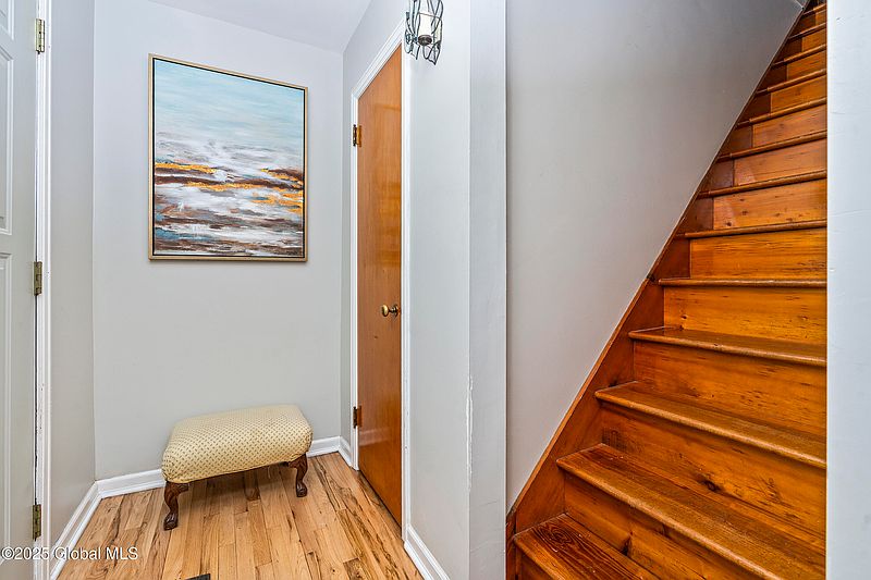 5th image of 22 Pershing Avenue