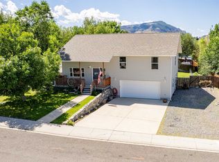 507 8th St, Cody, WY 82414