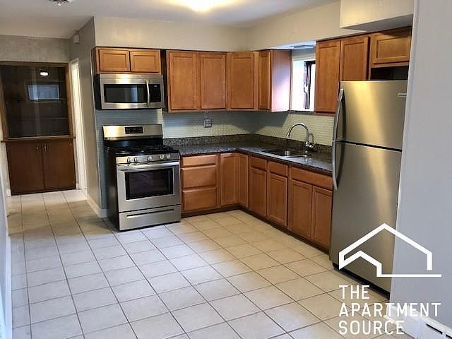 1st image of 4027 N Kilbourn Ave #1F