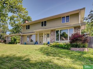 16712 Gold St, Omaha, NE 68130