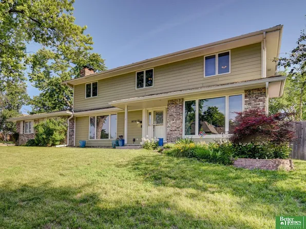 16712 Gold St, Omaha, NE 68130