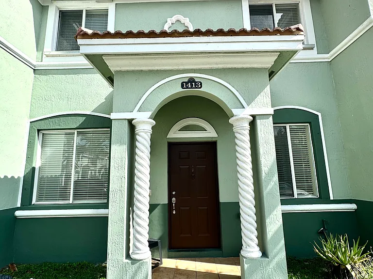 1413 SE 27th Ct #7 — Photo 16