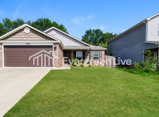 1072 S Kingfisher Ln, Fayetteville, AR 72701