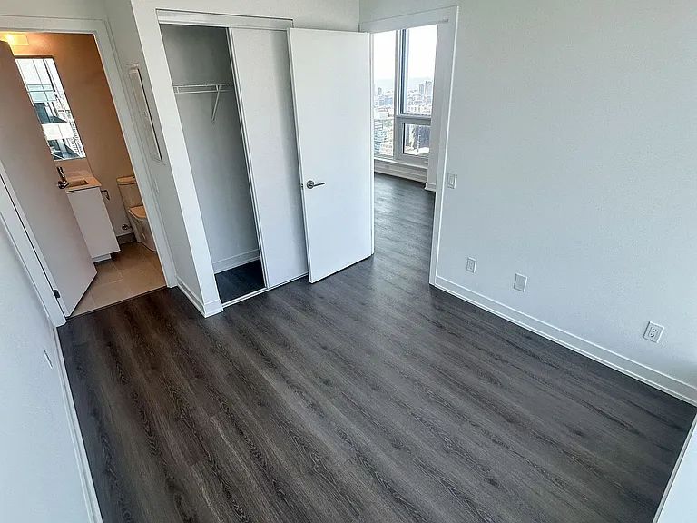 8 Wellesley St W #5903 — Photo 12