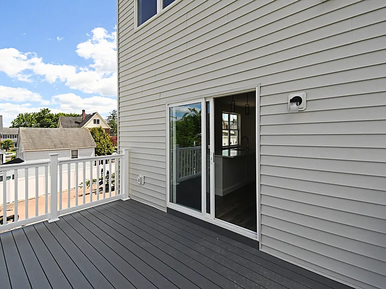101 Hatfield Vlg — Photo 40