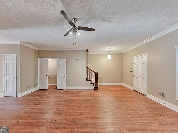 3rd image of 260 Manning Rd SW Unit 108