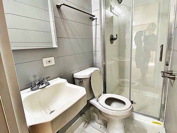 4th image of 2568 Cropsey Ave #3A