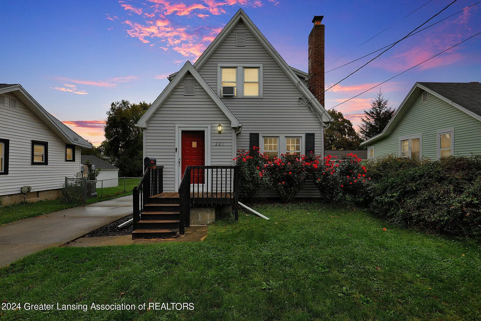 221 E Rouse St photo 1