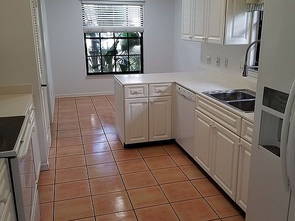 4th image of 104 Prestwick Cir