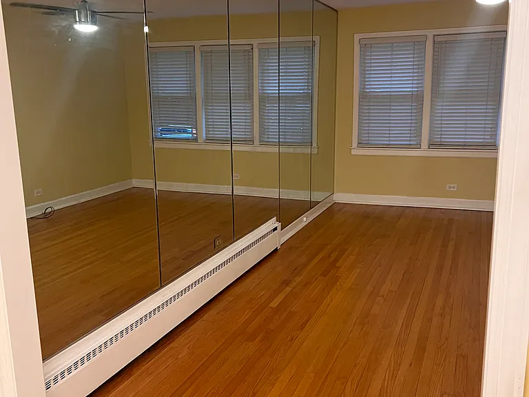 2837 W Summerdale Ave #1W — Photo 3