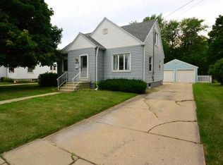 608 Abrams St, Green Bay, WI 54302