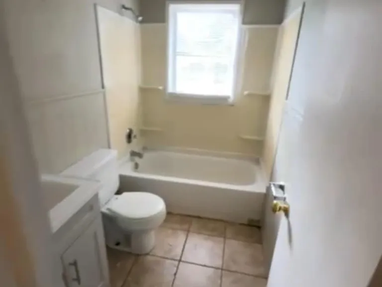 1010 N N St #C — Photo 7