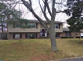 1530 Russett Rd, Orefield, PA 18069