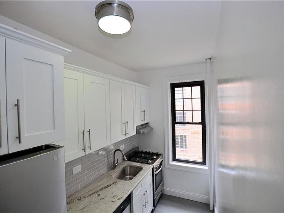 1st image of 145 W 12th St APT 52