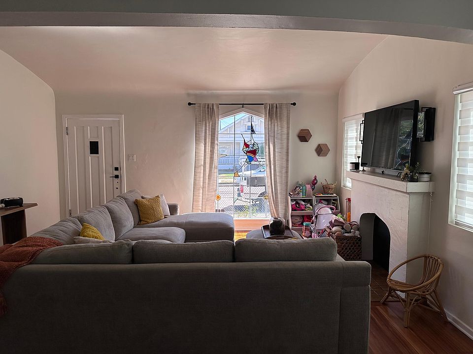 1st image of 2259 Inez St