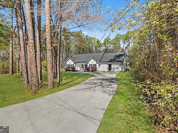 3rd image of 323 Meadowlark Cir