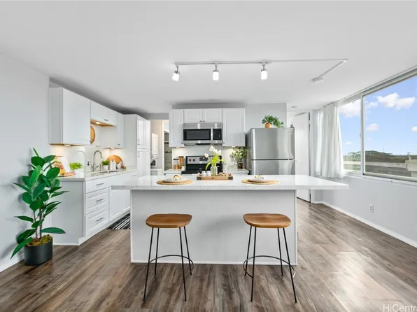 1060 Kamehameha Hwy APT 203A, Pearl City, HI 96782