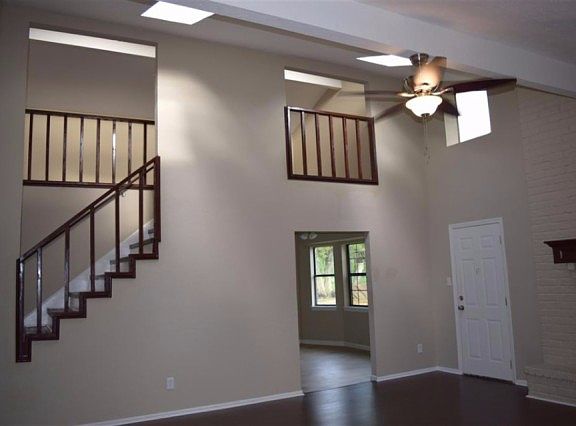 3rd image of 3685 Blossom Dr