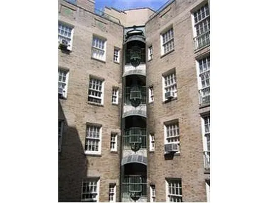 Rented by Douglas Elliman | media 19