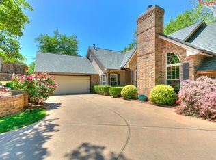 402 Hunters Ct, Edmond, OK 73034
