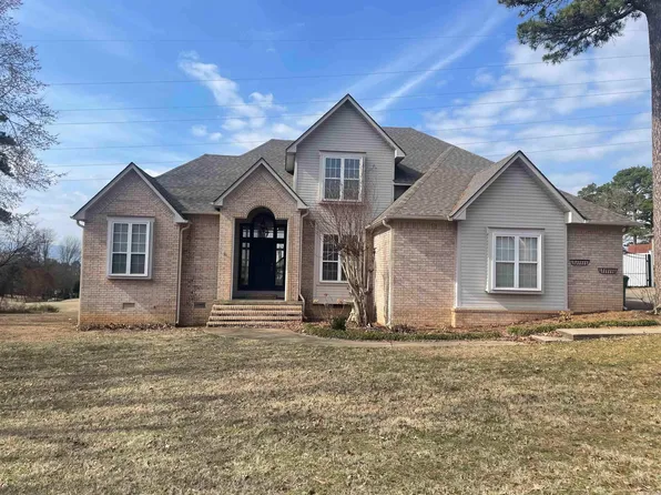 497 Heartland Dr, Russellville, AR 72802